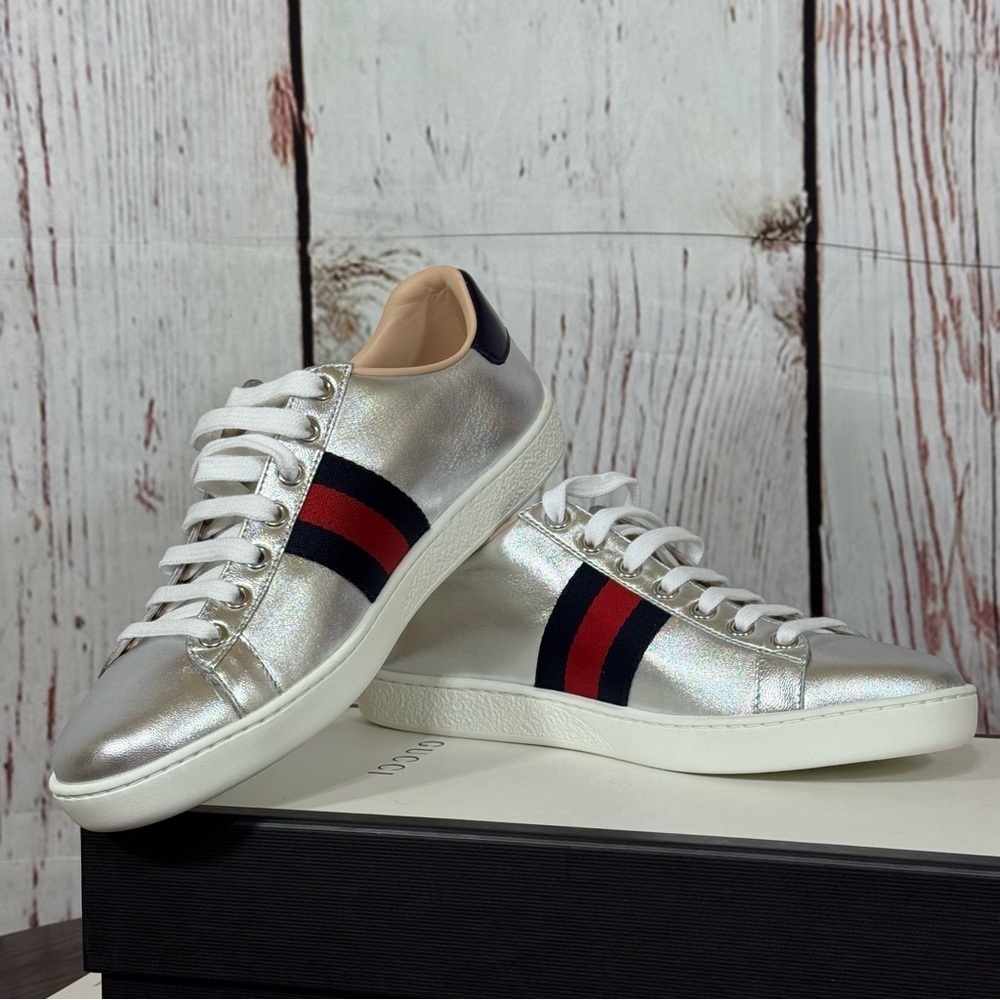 GUCCI ACE Year of the Dog Metallic Silver Women’s Napa Leather Sneakers 7 NiB - Picture 3 of 17